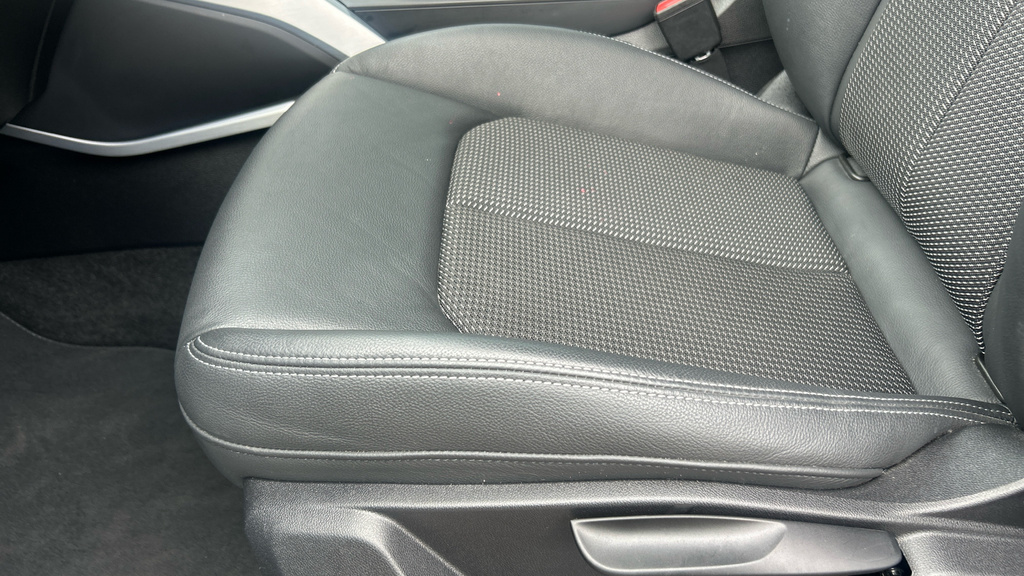 Audi Q2 30 Tdi S Line Blue #32
