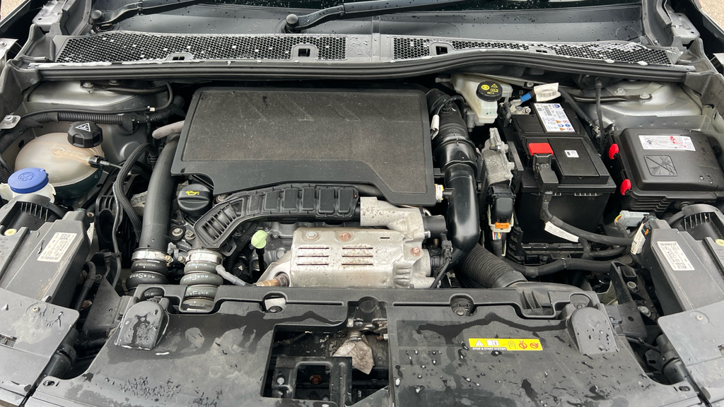 Vauxhall Mokka Hatchback White #21