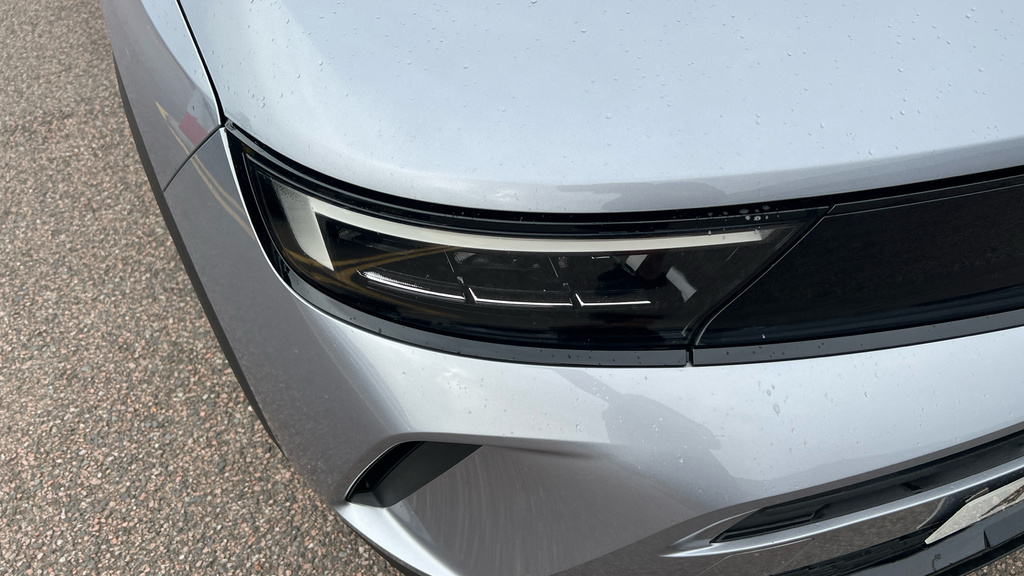 Vauxhall Mokka Hatchback White #43