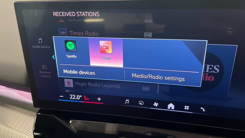 BMW i5 Saloon Grey #46