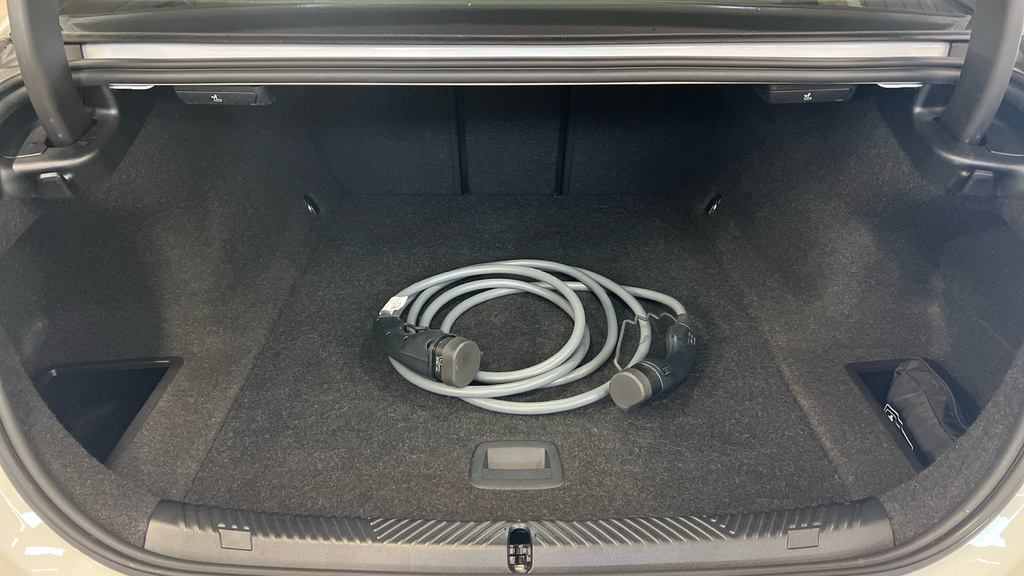 BMW i5 Saloon Grey #21