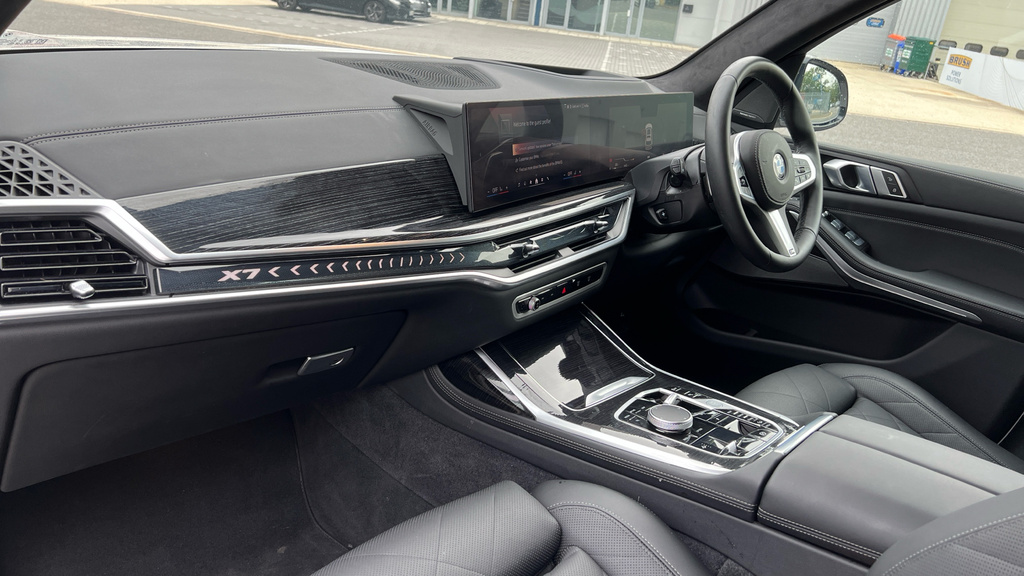 BMW X7 Xdrive M60i Step Grey #10