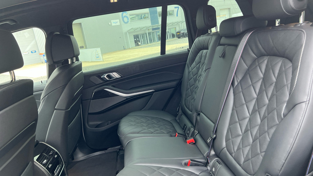 BMW X7 Xdrive M60i Step Grey #17