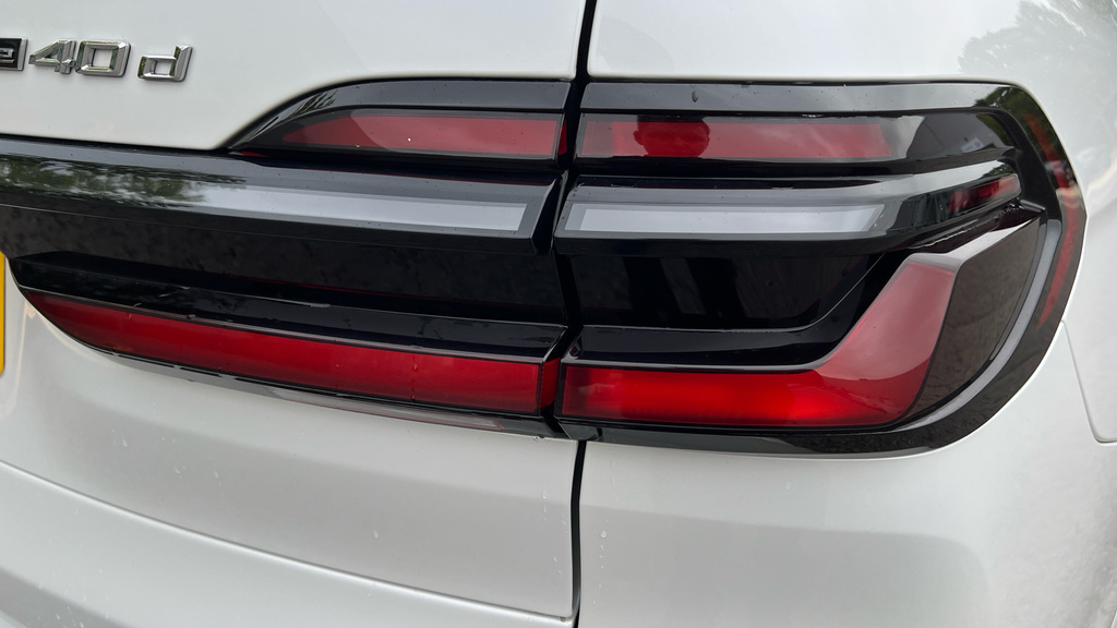 BMW X7 Xdrive M60i Step Grey #31
