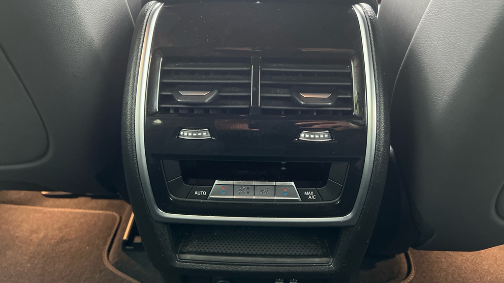 BMW X7 Xdrive M60i Step Grey #42