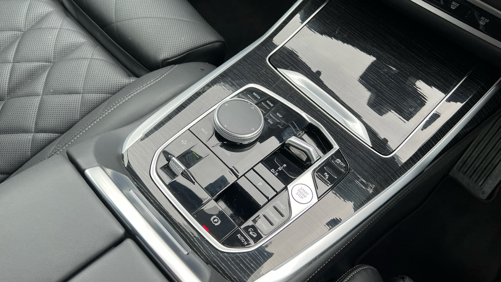BMW X7 Xdrive M60i Step Grey #15