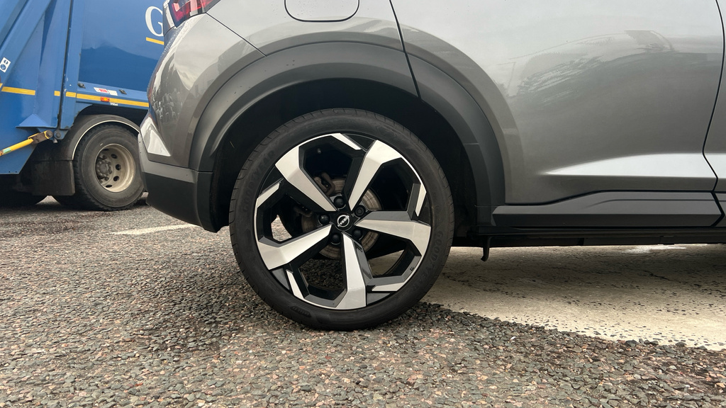 Nissan Juke Acenta White #18