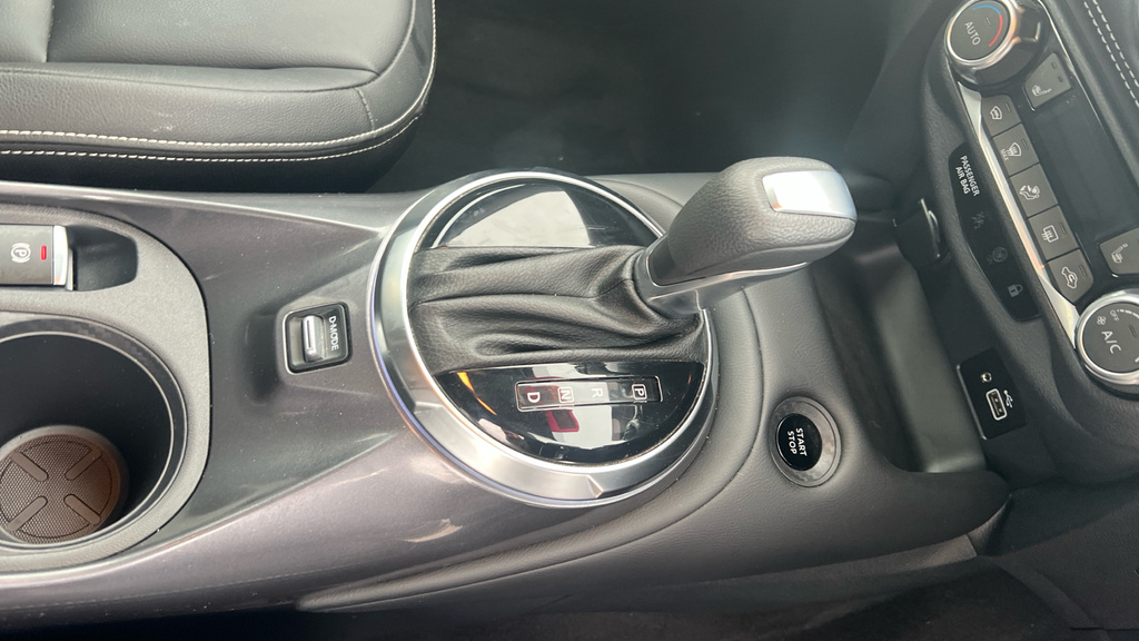 Nissan Juke Acenta White #32