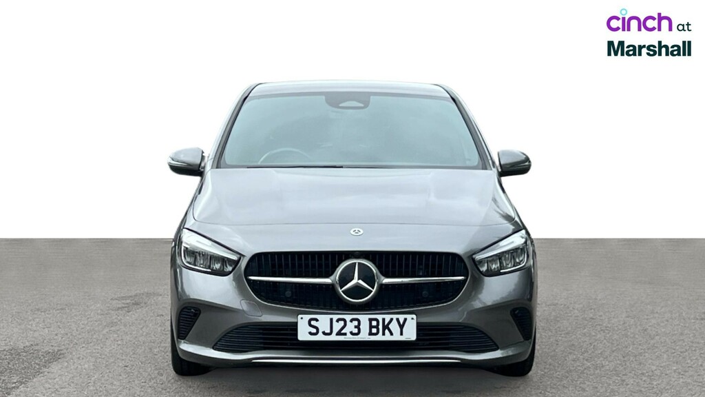 Mercedes-Benz B Class Hatchback White #10