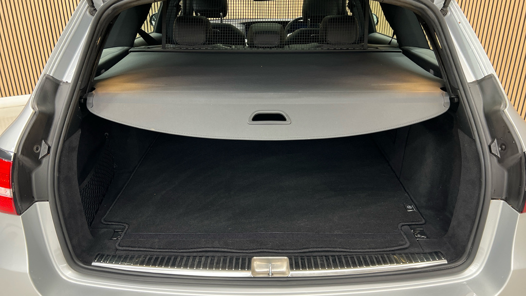 Mercedes-Benz E Class Amg Line Silver #27