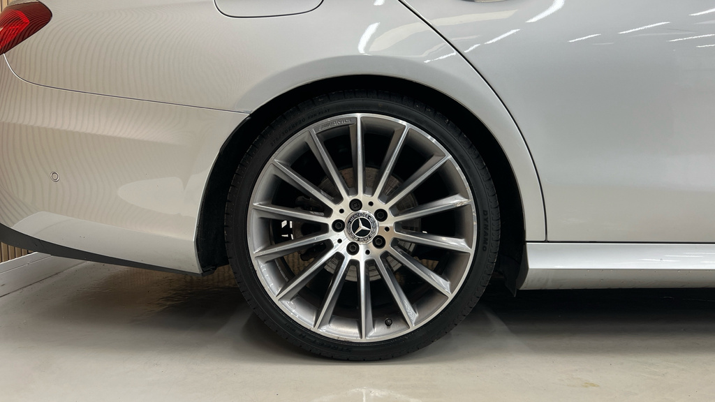 Mercedes-Benz E Class Amg Line Silver #23