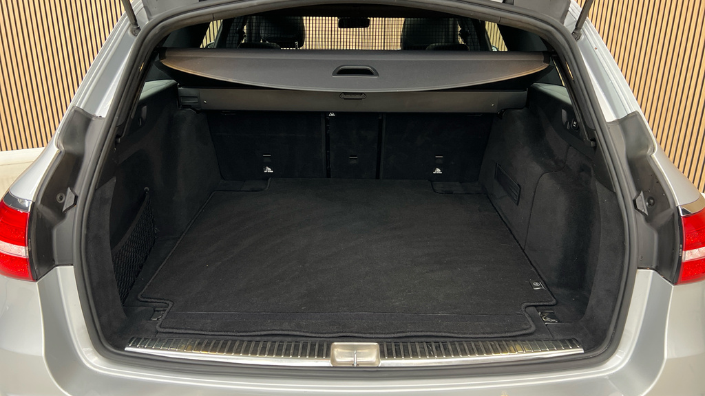 Mercedes-Benz E Class Amg Line Silver #19