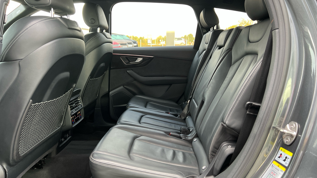 Audi Q7 Tdi V6 45 S Black #24