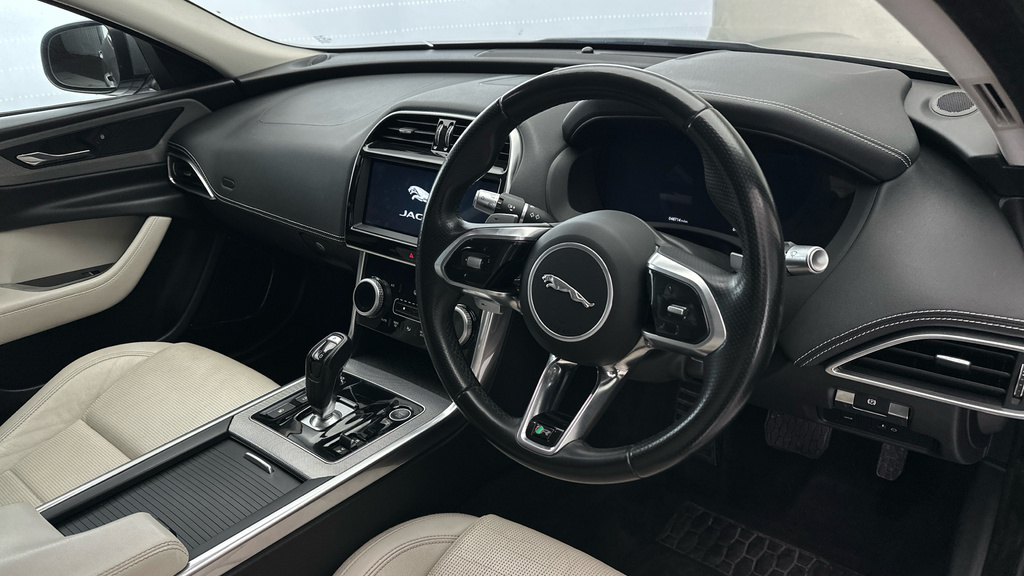 Jaguar XE D180 R-dynamic Hse Silver #10
