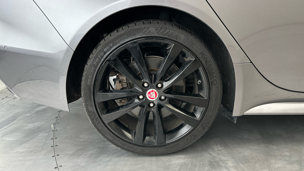 Jaguar XE D180 R-dynamic Hse Silver #25