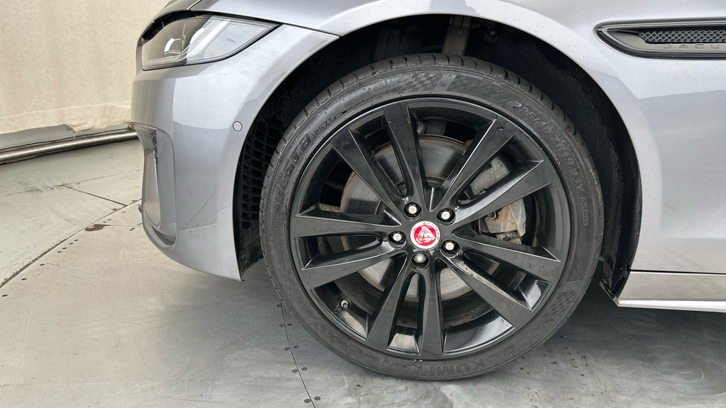 Jaguar XE D180 R-dynamic Hse Silver #23