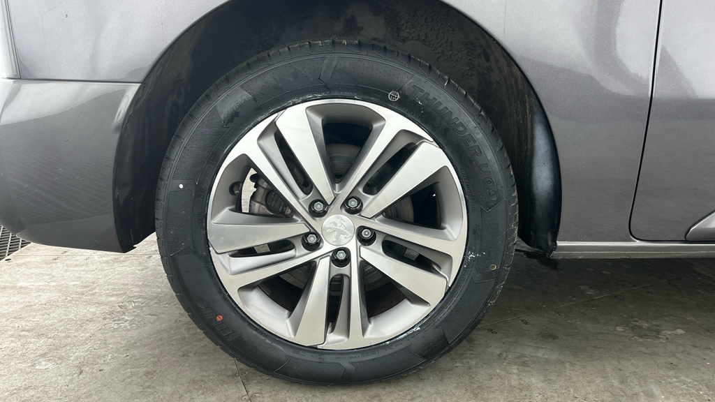 Peugeot e-Traveller Mpv Grey #32
