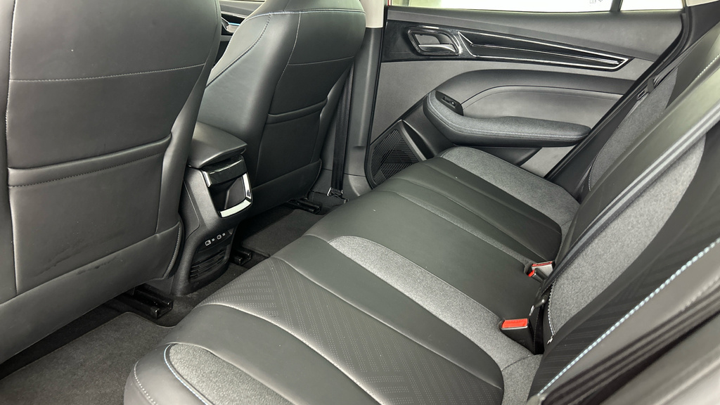MG MG5 61.1Kwh Trophy Grey #22