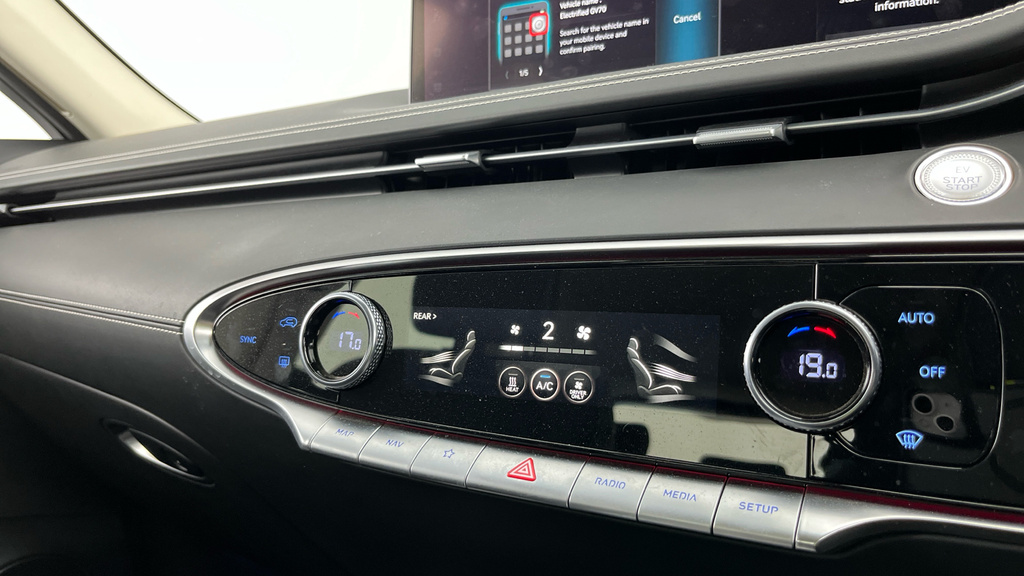 Genesis GV70 Sport Green #23