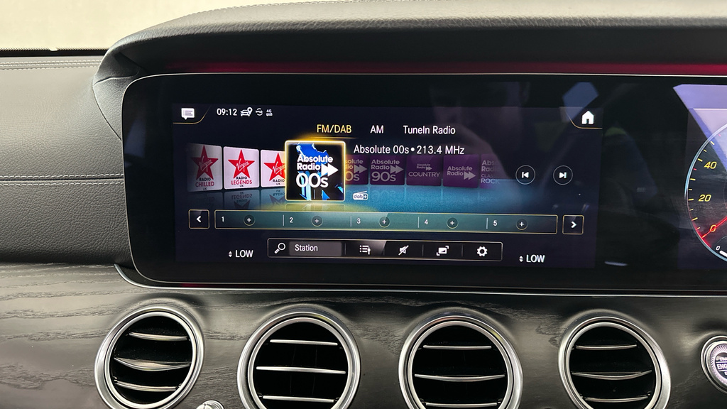 Mercedes-Benz E Class E220d Se 9G-tronic Blue #15