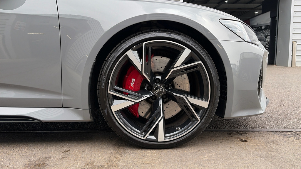 Audi RS6 Avant Estate Black #17