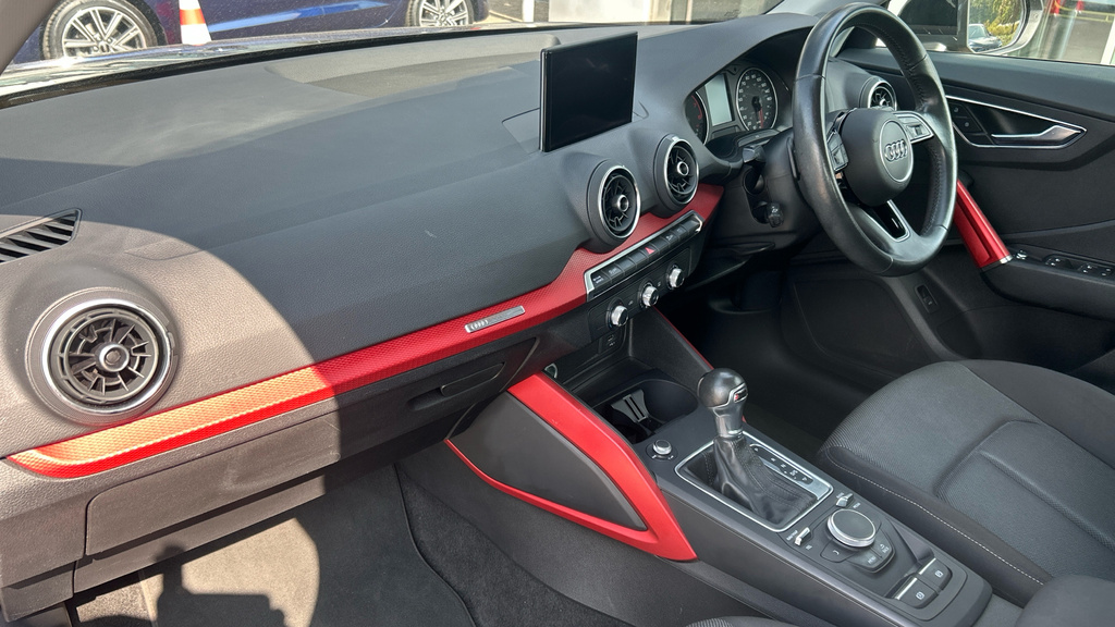 Audi Q2 1.0 Tfsi 30 Se Grey #9