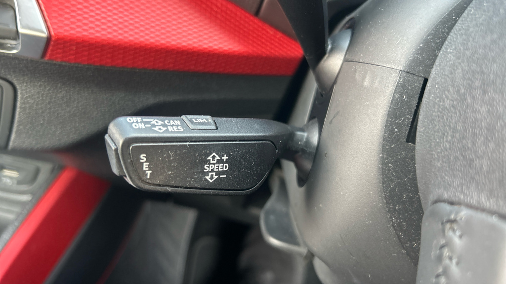 Audi Q2 1.0 Tfsi 30 Se Grey #38