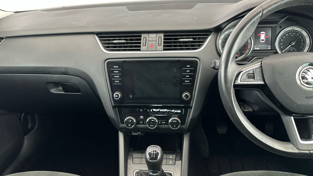Skoda Octavia Octavia Se Technology Tdi White #15