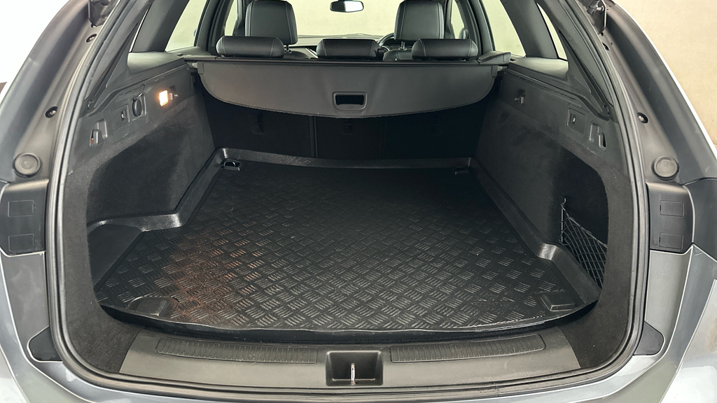 Vauxhall Insignia Sri Vx-line White #21