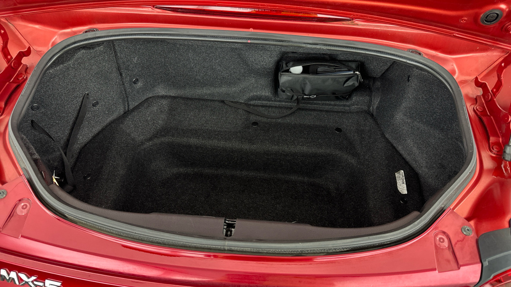 Mazda MX-5 1.5 132 Sport Red #20