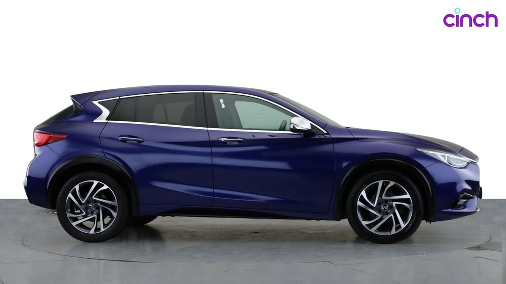 Infiniti Q30 Hatchback Grey #2
