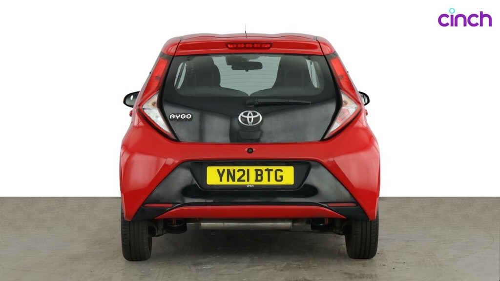 Toyota Aygo X X-play White #4