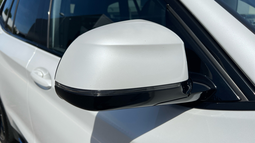 BMW iX3 80Kwh Premier Edition Pro White #56