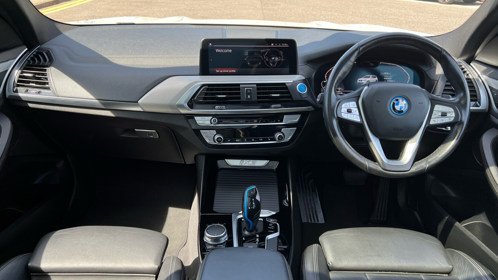 BMW iX3 80Kwh Premier Edition Pro White #11