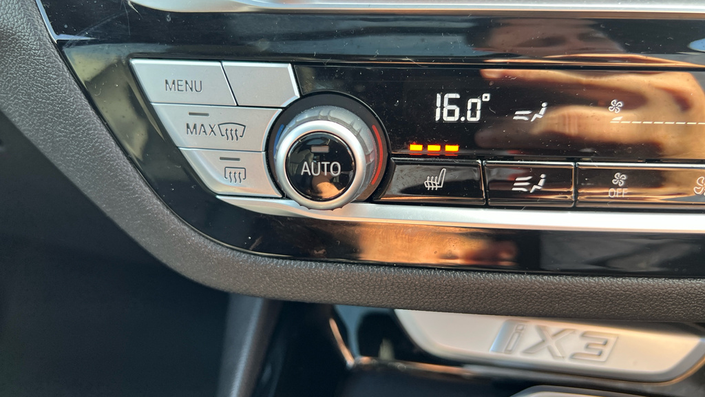 BMW iX3 80Kwh Premier Edition Pro White #52
