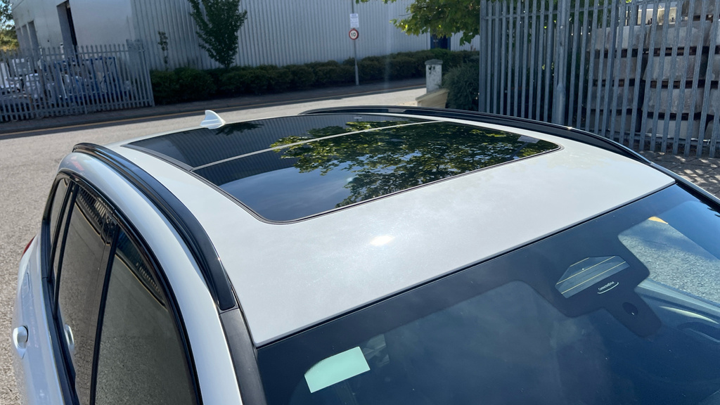 BMW iX3 80Kwh Premier Edition Pro White #30