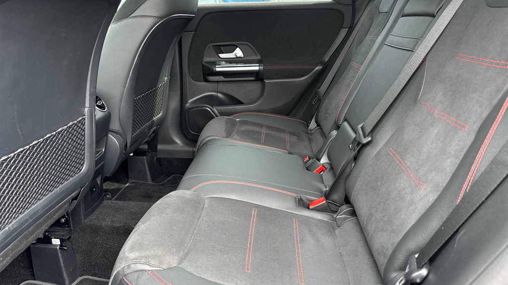 Mercedes-Benz B Class Mpv White #21