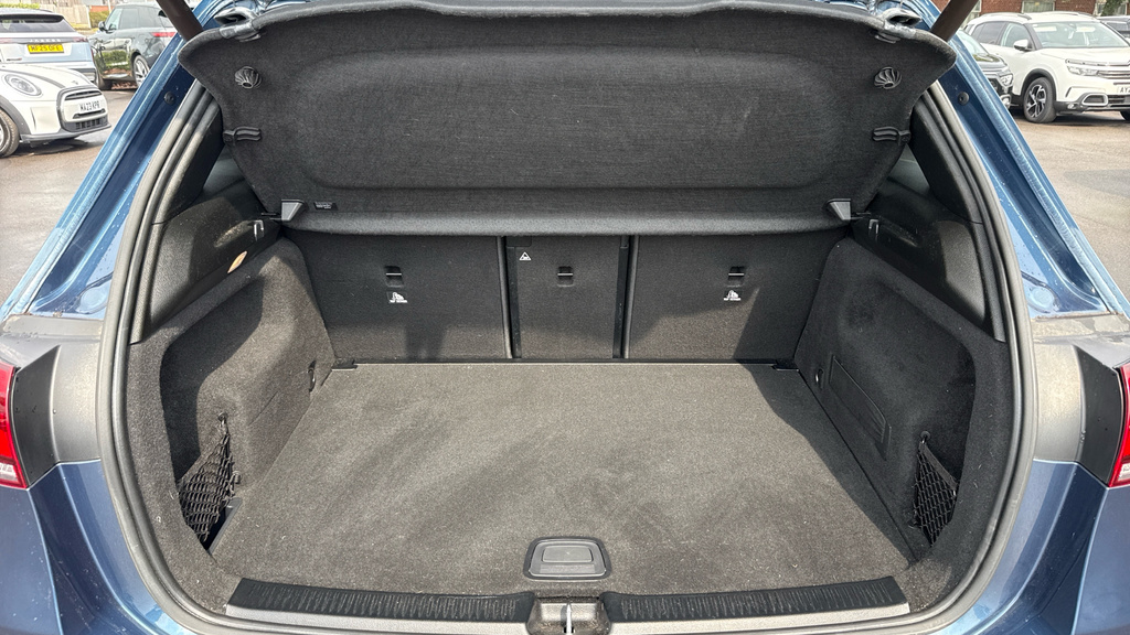 Mercedes-Benz B Class Mpv White #22