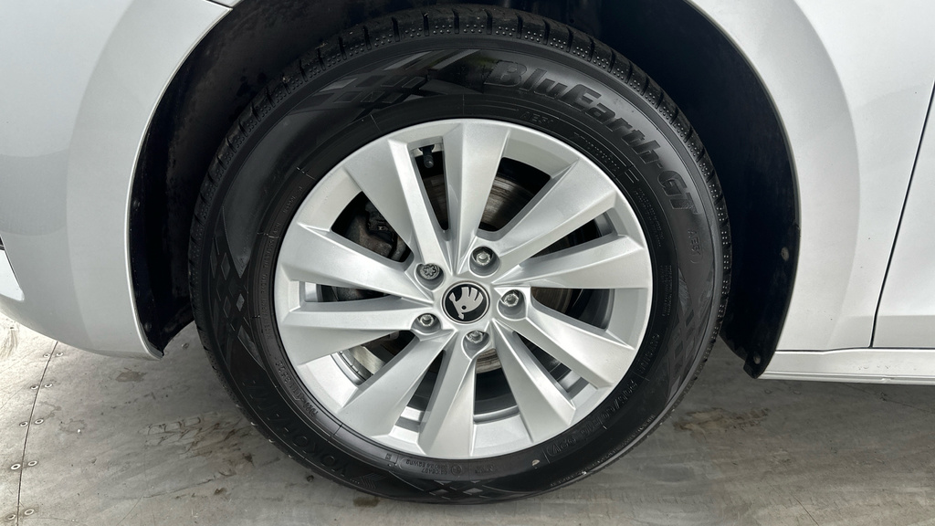 Skoda Octavia 2.0 Tsi Vrs Dsg White #26