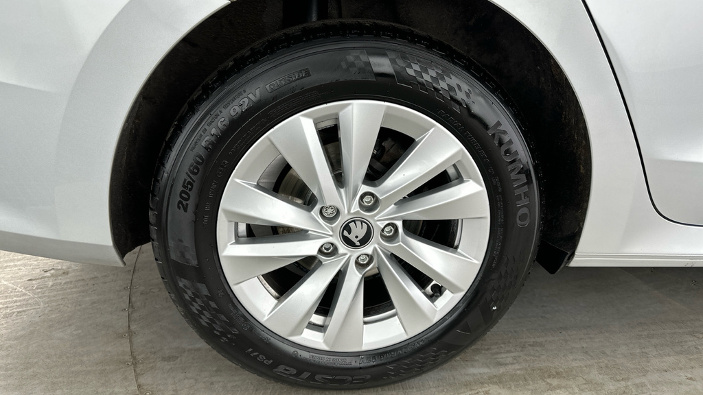 Skoda Octavia 2.0 Tsi Vrs Dsg White #27