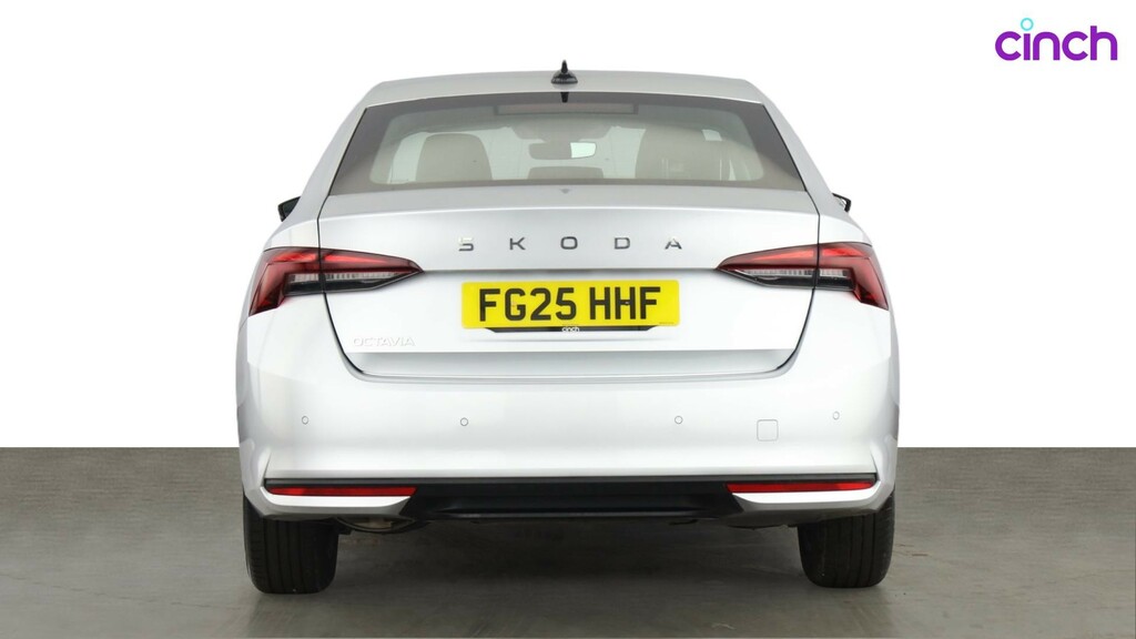 Skoda Octavia 2.0 Tsi Vrs Dsg White #4