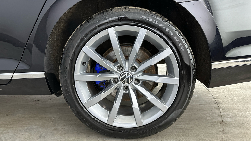 Volkswagen Passat Sel Black #28