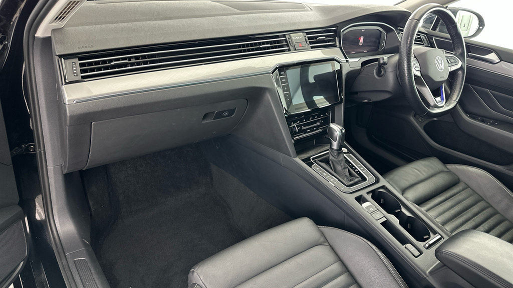 Volkswagen Passat Sel Black #12