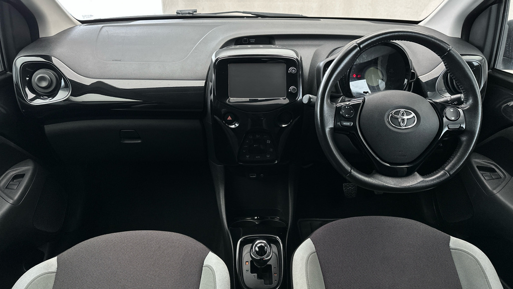 Toyota Aygo X X-play Red #11