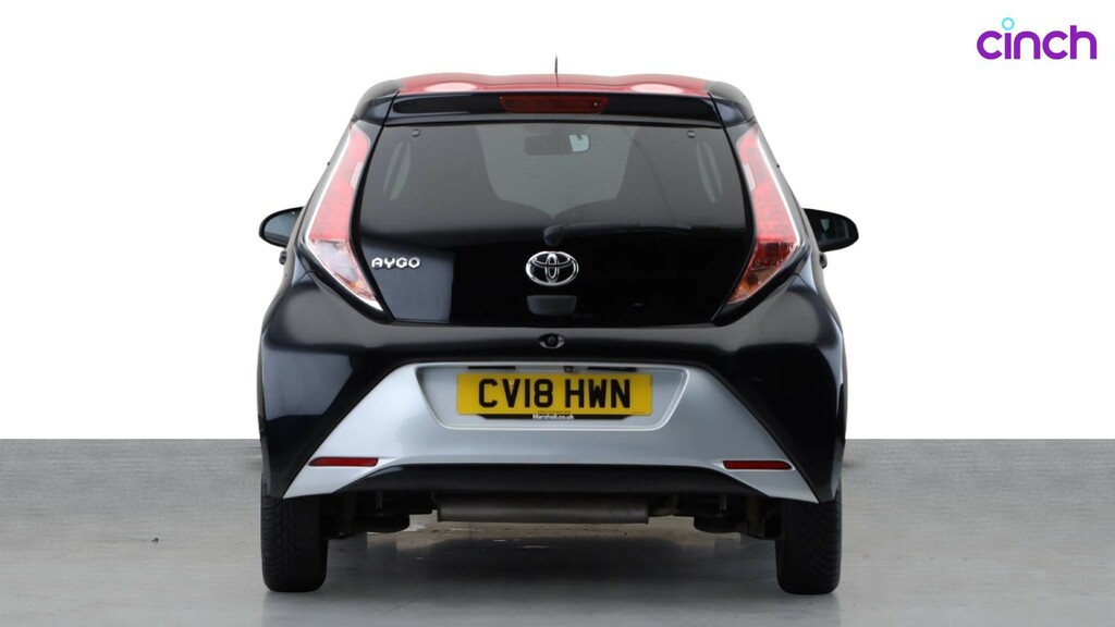 Toyota Aygo X X-play Red #4