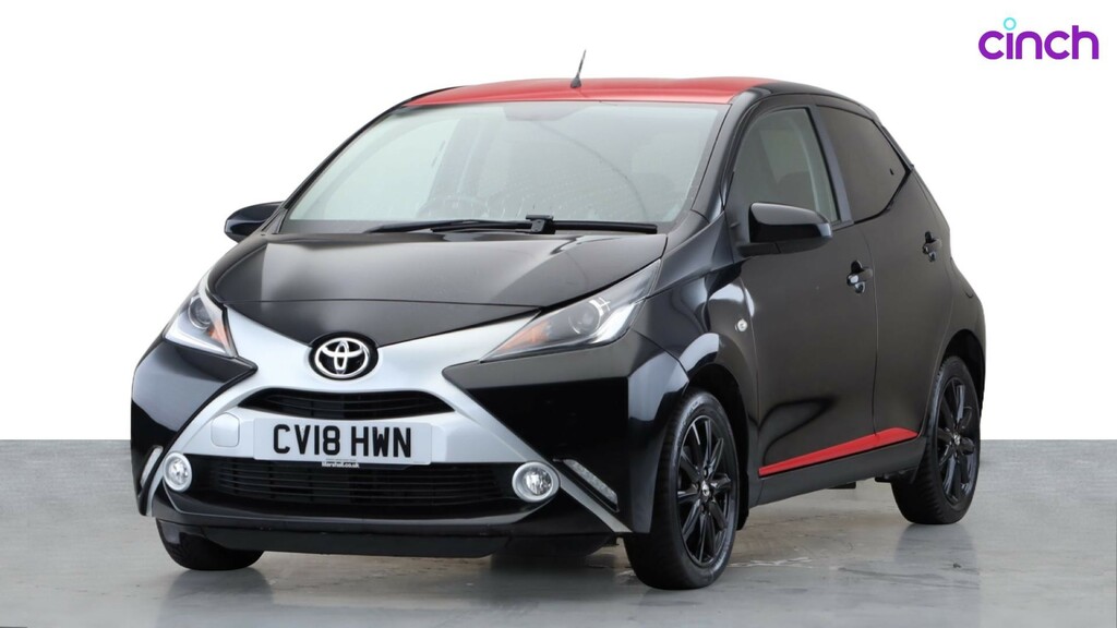Toyota Aygo X X-play Red #7
