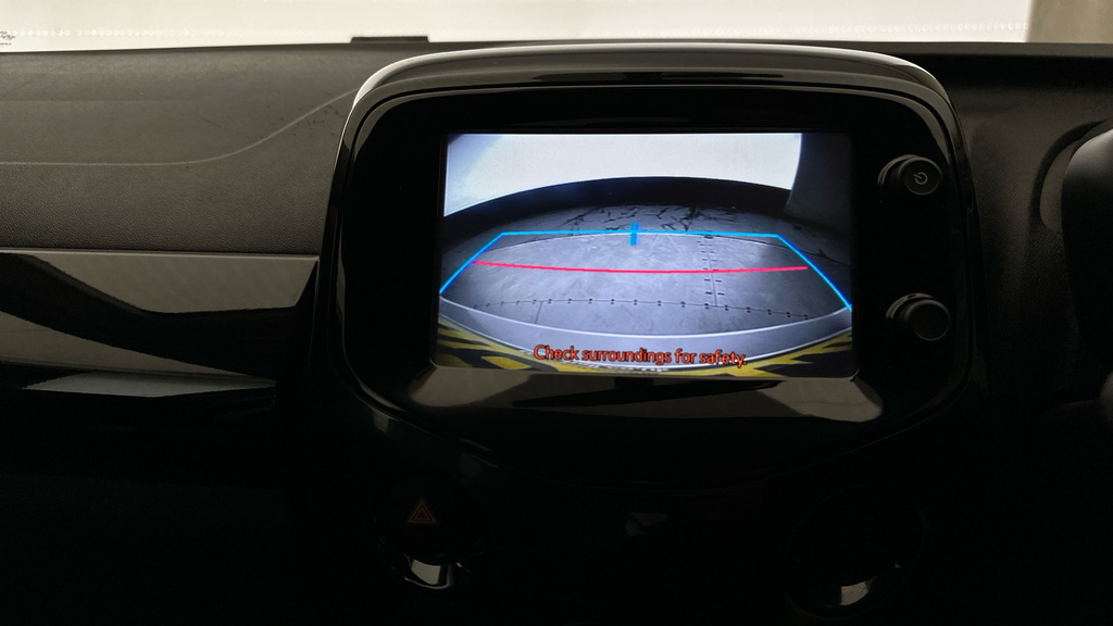 Toyota Aygo X X-play Red #13