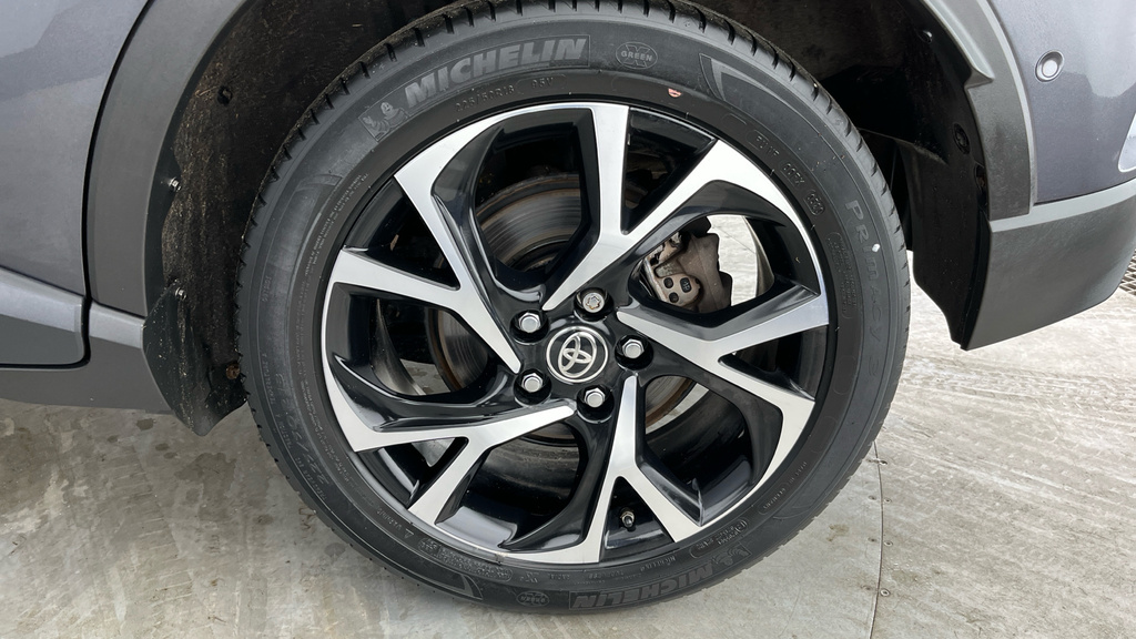 Toyota C-Hr 2L Dynamic Grey #26