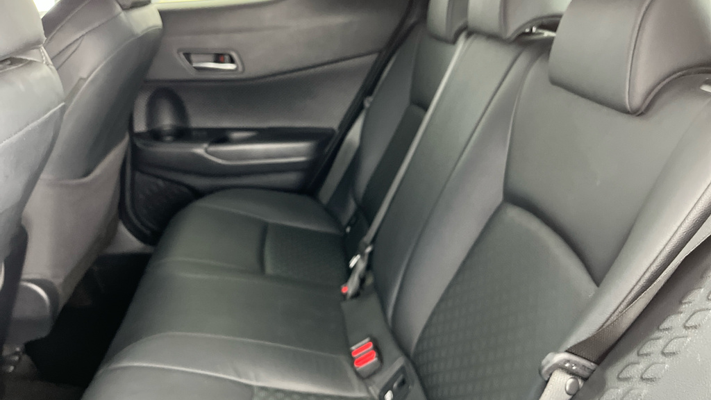 Toyota C-Hr 2L Dynamic Grey #23