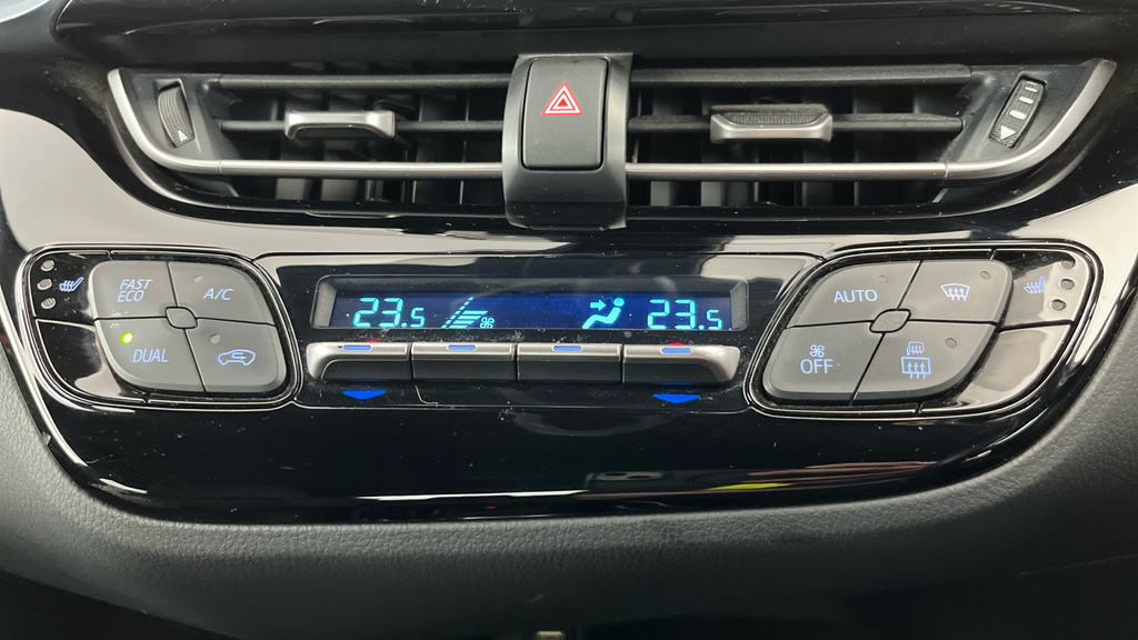 Toyota C-Hr 2L Dynamic Grey #18